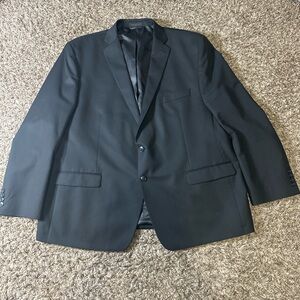 Van Heusen Men's Black Two-Button Suit jacket size 52R